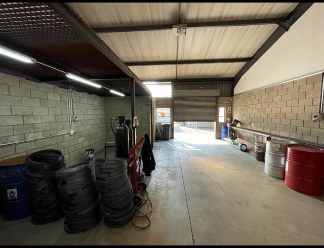 INDUSTRIAL PROPERTY TO RENT IN HENNOPSPARK